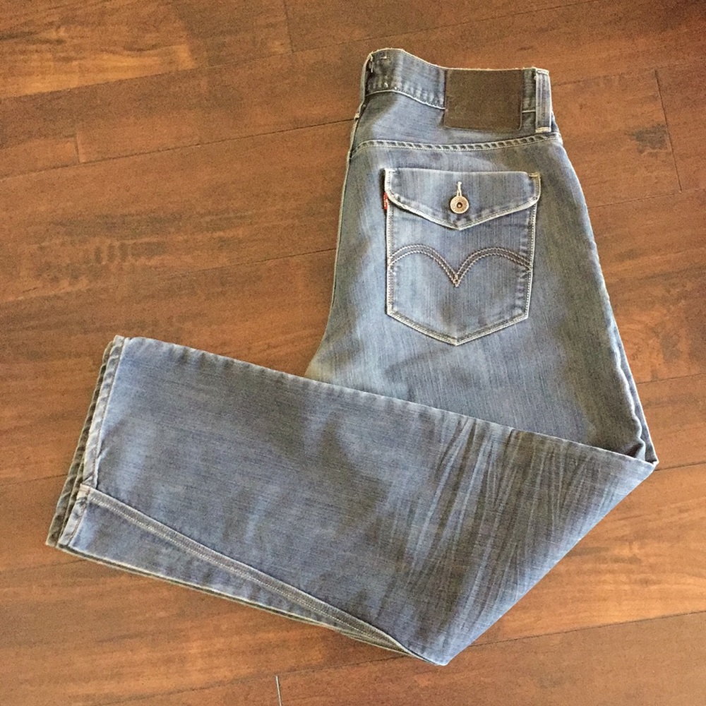 Levi's 514 Slim Straight Jeans.
